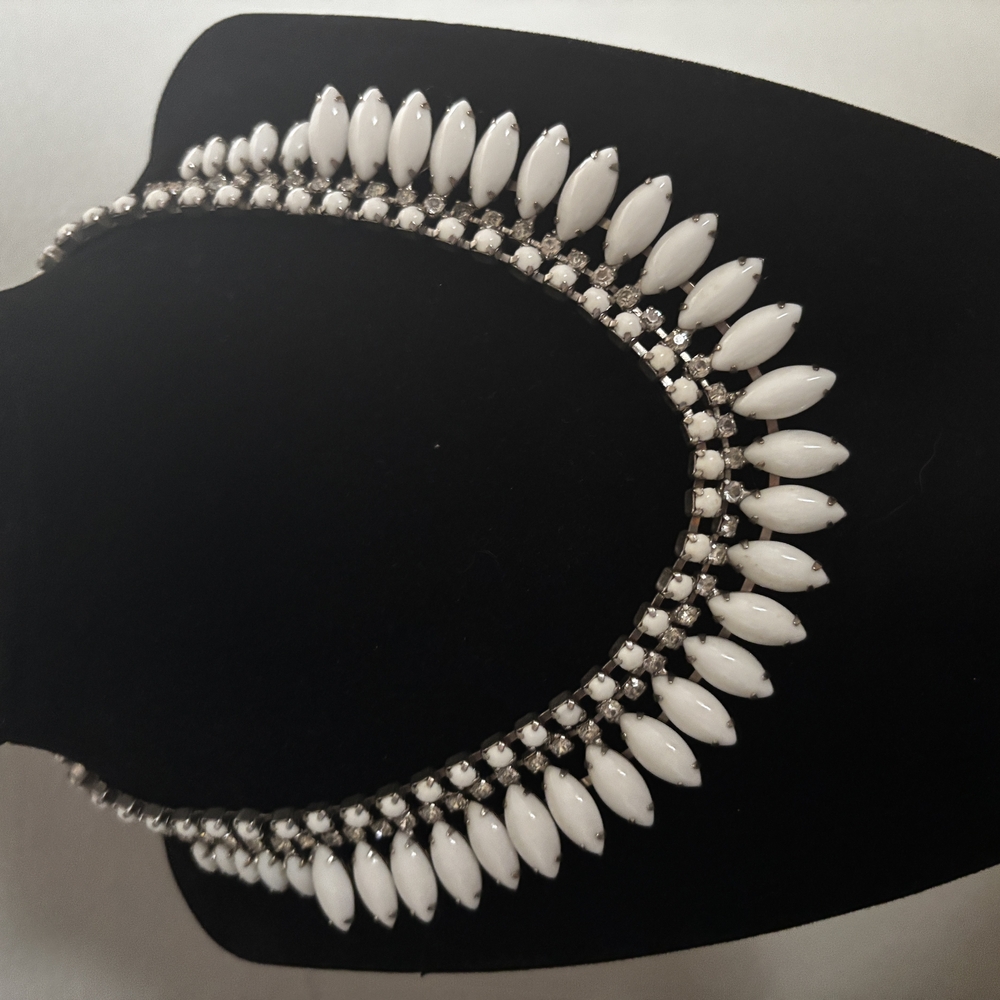 Vintage Kramer of New York Milk glass choker